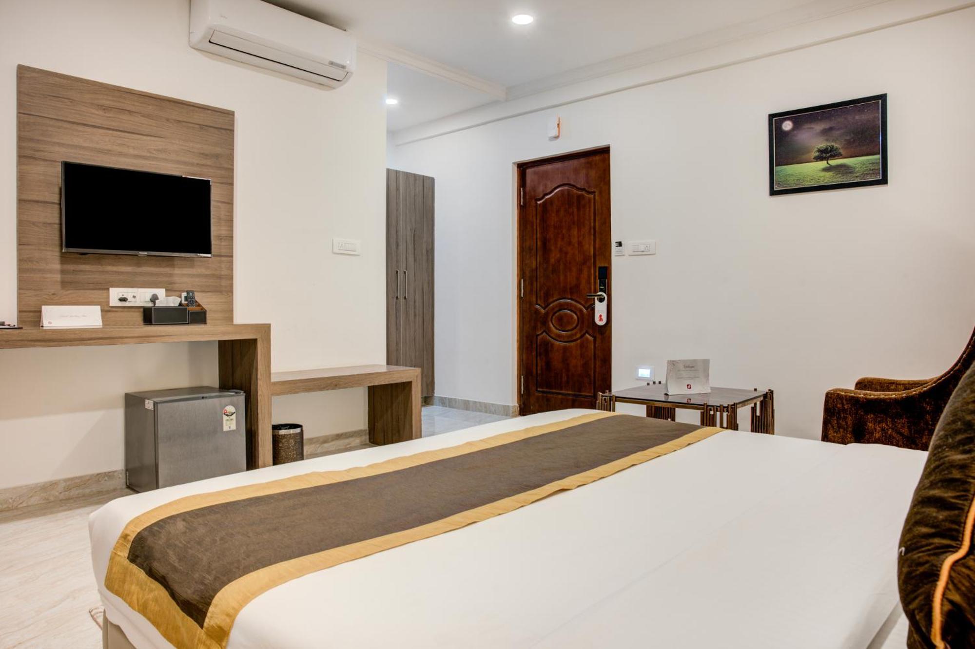 Hotel Sterling Inn Bangalore International Airport Yelahanka Экстерьер фото