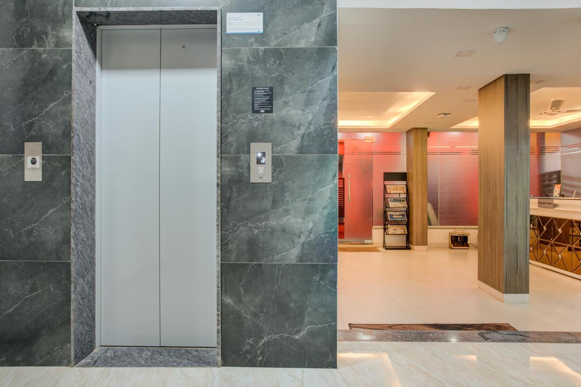 Hotel Sterling Inn Bangalore International Airport Yelahanka Экстерьер фото