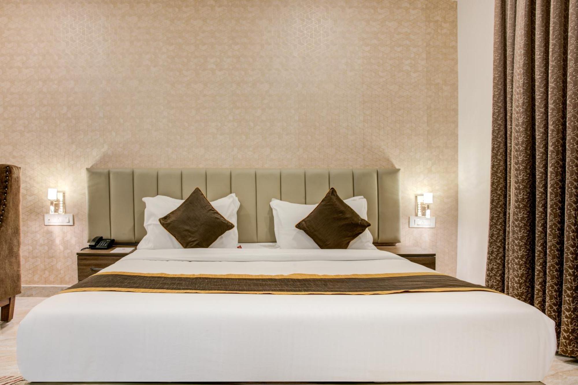 Hotel Sterling Inn Bangalore International Airport Yelahanka Экстерьер фото