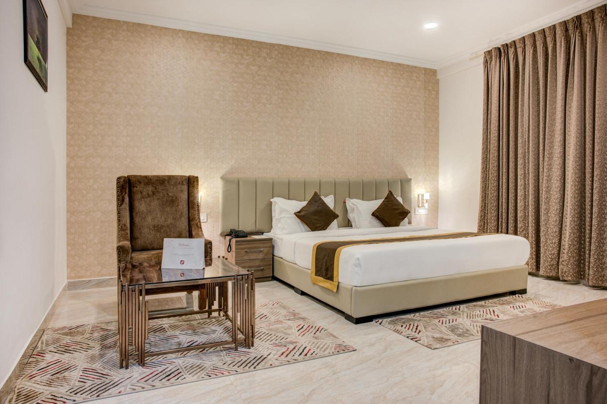 Hotel Sterling Inn Bangalore International Airport Yelahanka Экстерьер фото